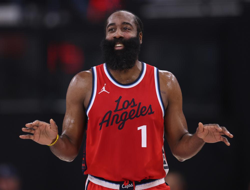 显示出他在 显示出他在